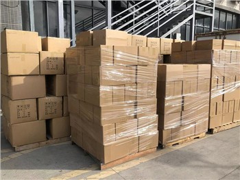 20-nožný vyrovnávač dlaždíc na kontajnery