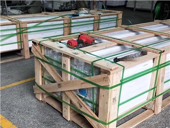 Ozdobné prúžky z nehrdzavejúcej ocele vyvážané do Indonézie